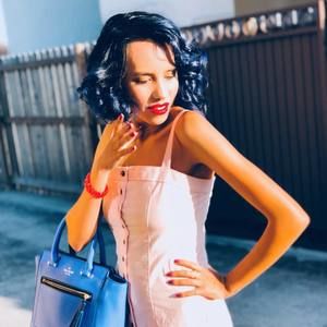 Meet your Posher, Luz